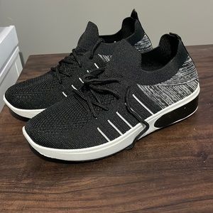 Brand new; never worn; Black & White Sneakers; Size 8 Women